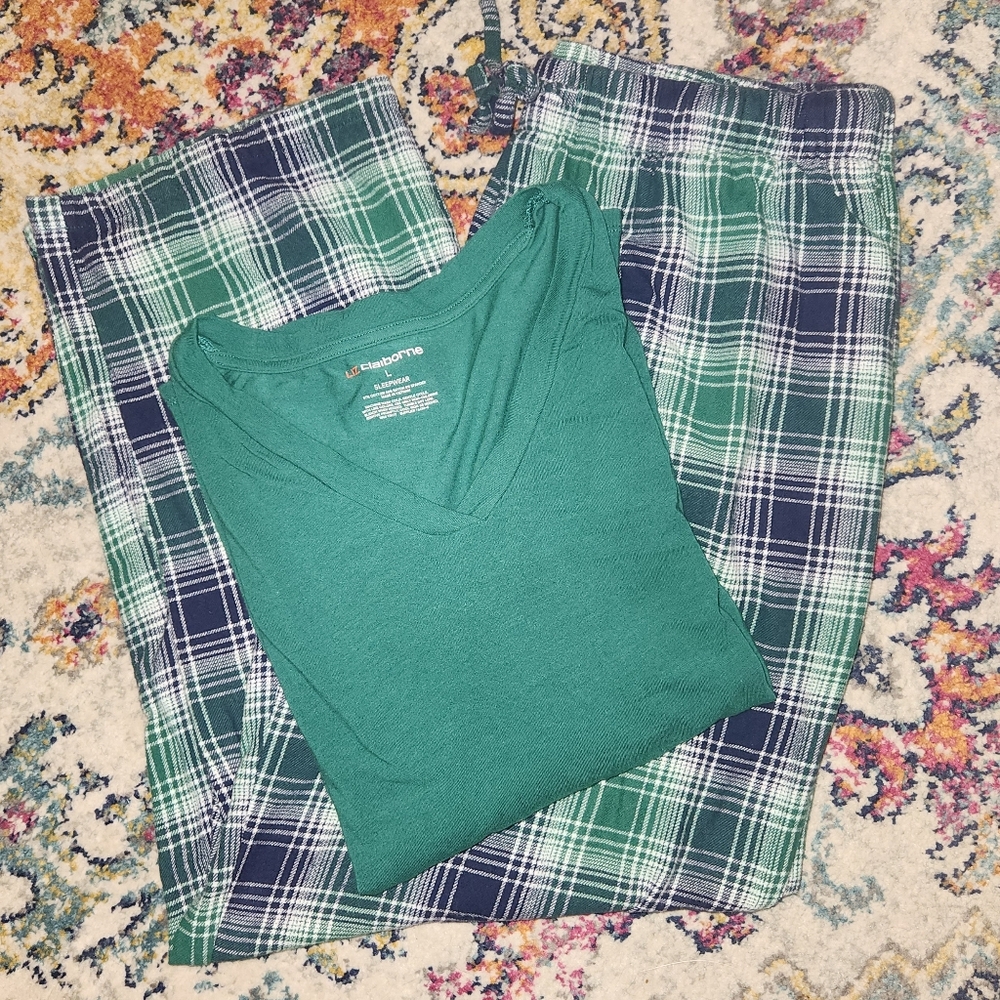 Liz Claiborne Green & Plaid Sleepwear Set